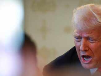 Börsen: ++ Nach Turbulenzen teilt Trump gegen US-Notenbankchef aus – und lobt die EZB ++ Liveticker